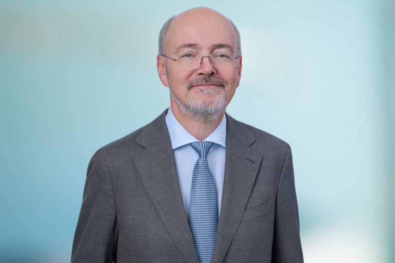 Dr. Daniel Tschudi